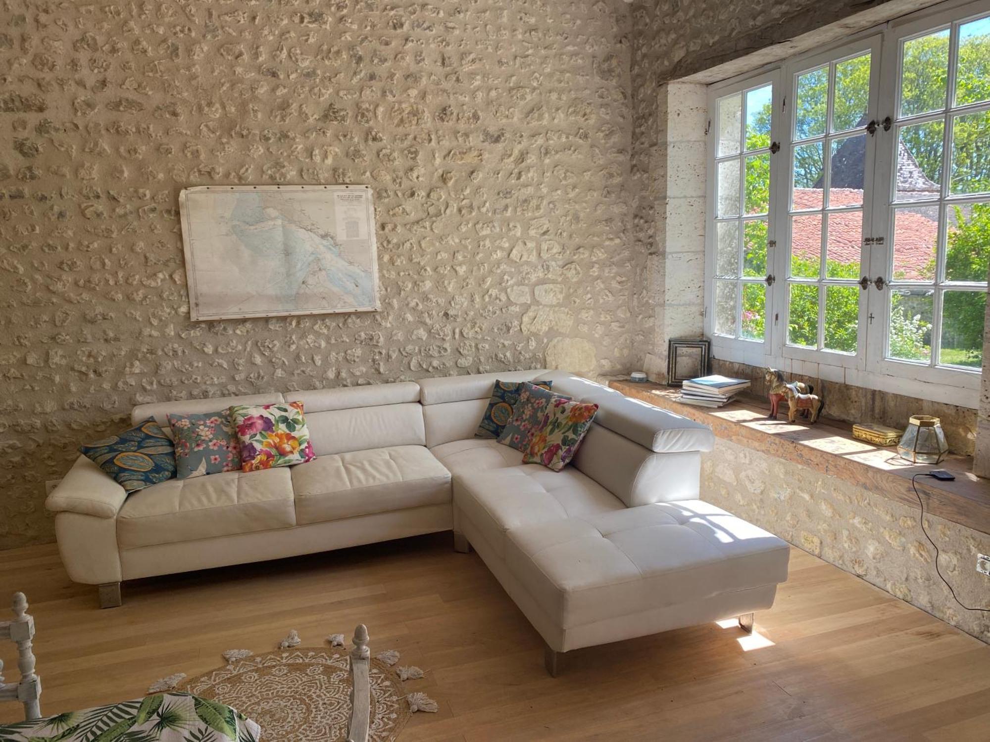 As Seen On A New Life In The Sun - Beautiful 3 Bedroom Cottage With Shared Pool Montboyer Bagian luar foto