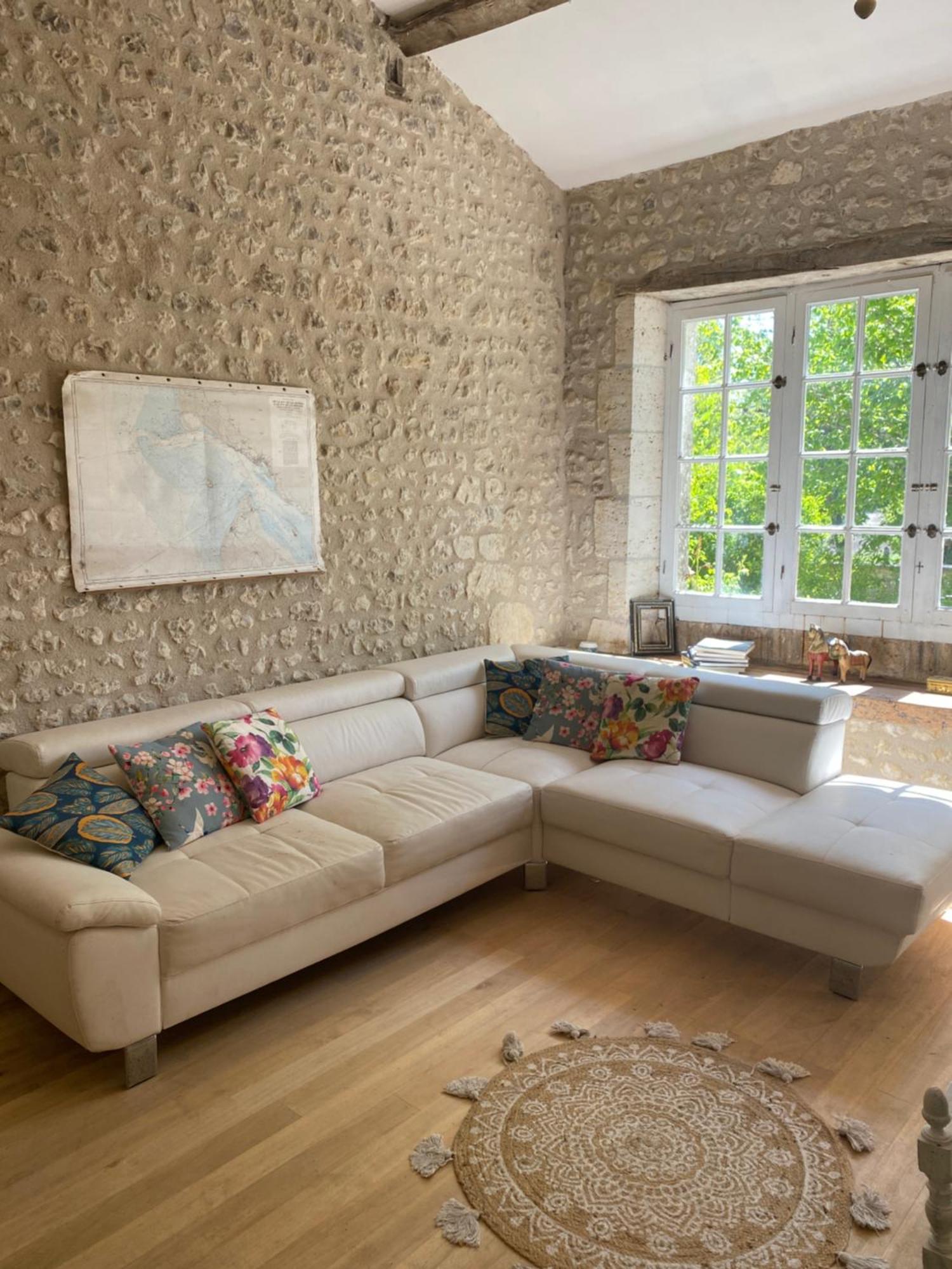 As Seen On A New Life In The Sun - Beautiful 3 Bedroom Cottage With Shared Pool Montboyer Bagian luar foto